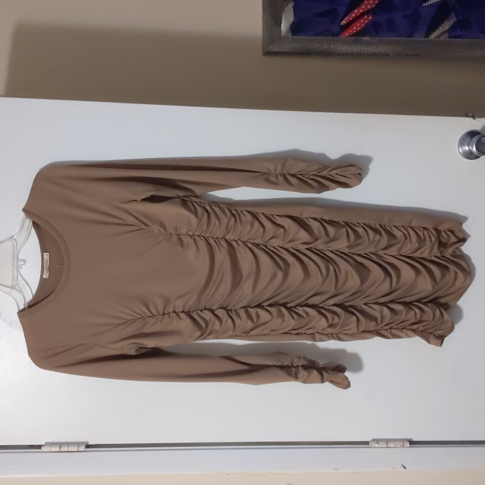 Dress - Picture 2 of 2